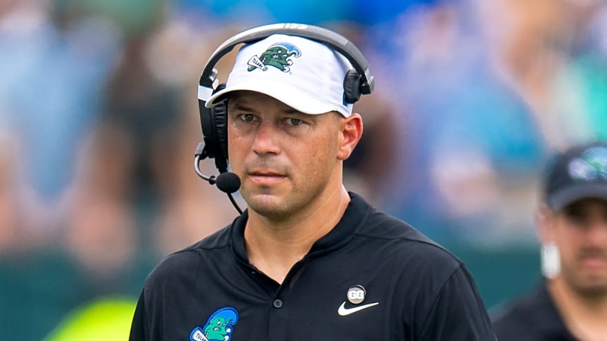 Florida hands out six-year deal to make Jon Sumrall next head coach