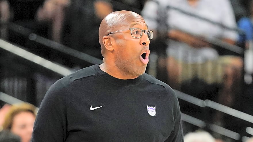 Is front-runner emerging in Knicks' head coach search?