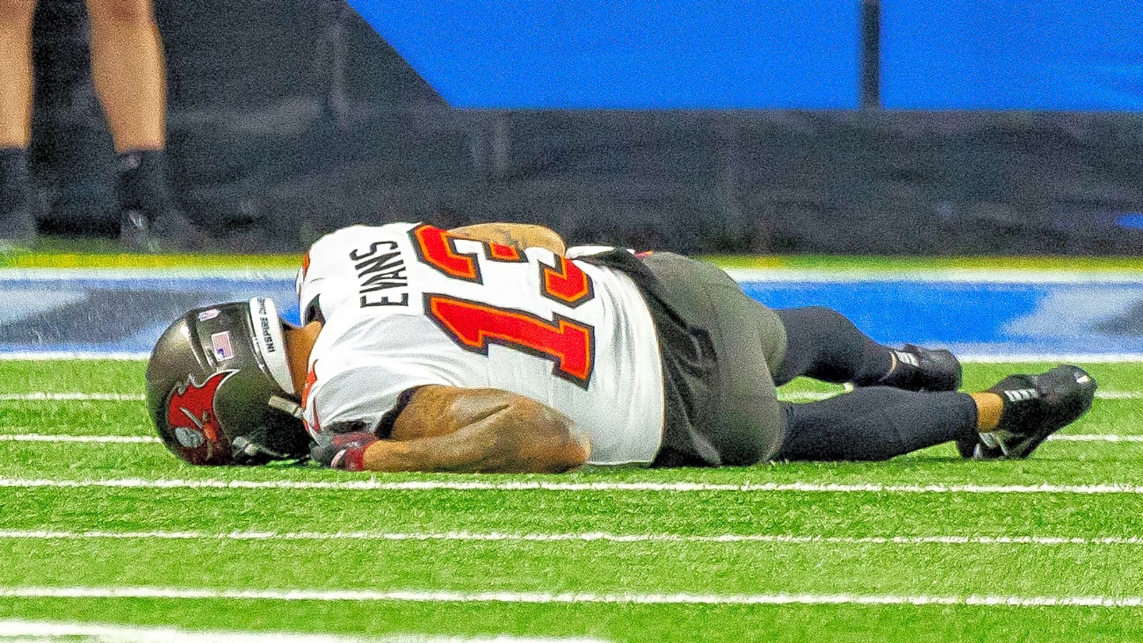 Scary Evans injury puts incredible streak in serious jeopardy