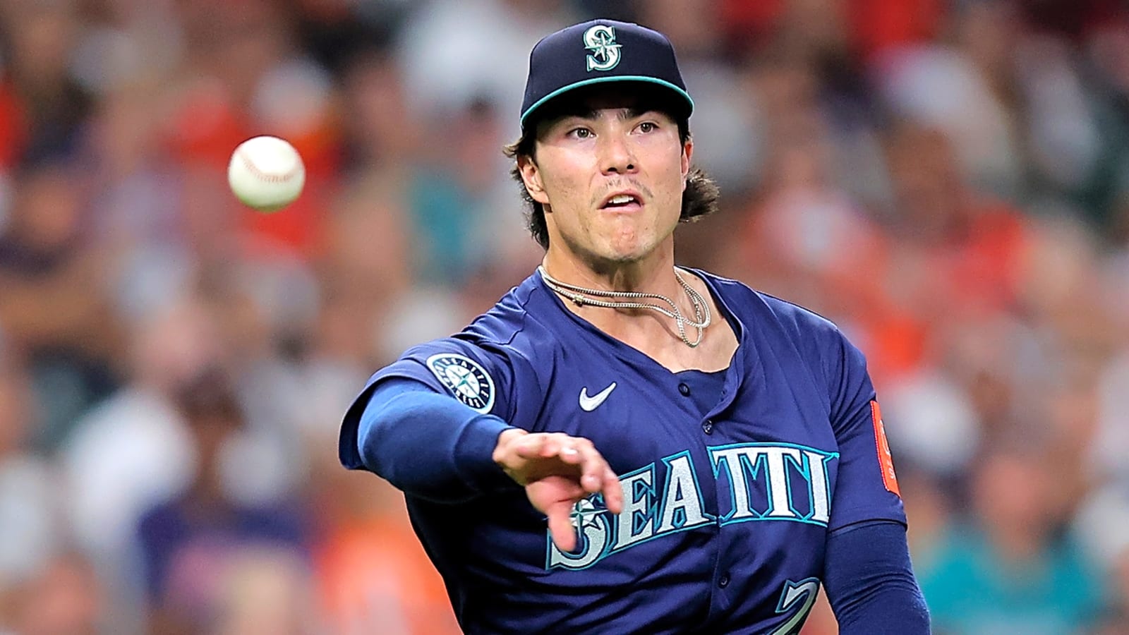 Mariners share update on concerning Bryan Woo injury