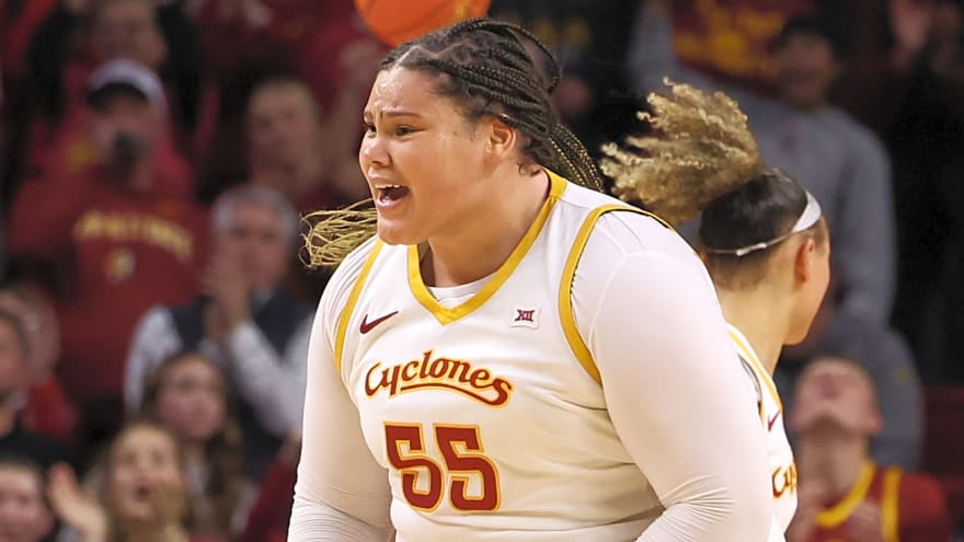 Audi Crooks continues unprecedented pace in Iowa State's win