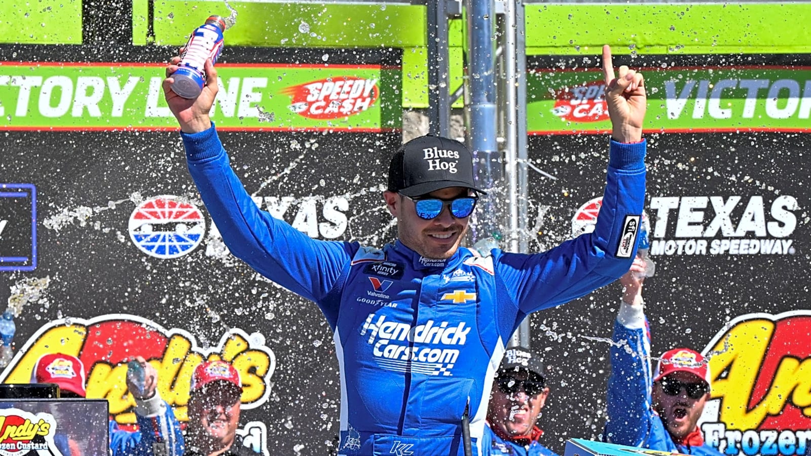Kyle Larson wins Xfinity Series race at Texas