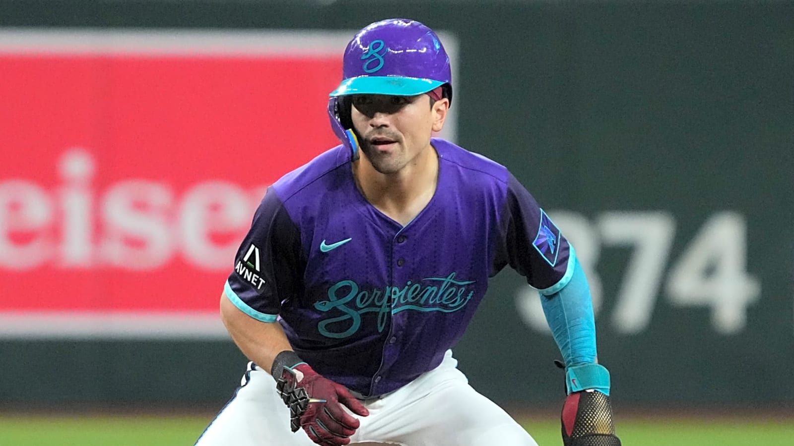 Diamondbacks’ Carroll named Gold Glove finalist after defensive breakout season