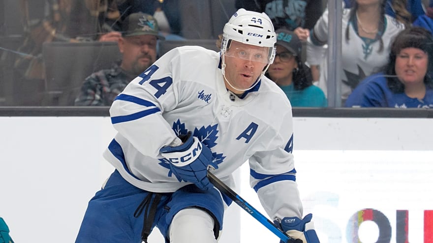 Canadian Daily Rumours: Maple Leafs, Canucks, Oilers & Rielly