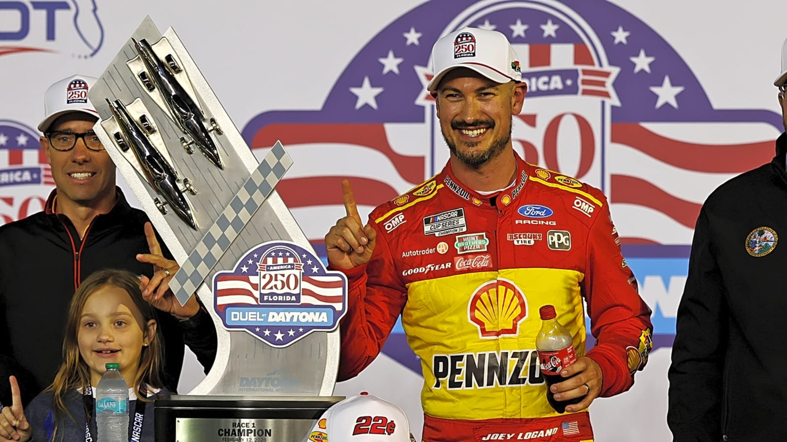 NASCAR Daytona 500 preview: Favorite, underdog, top storylines