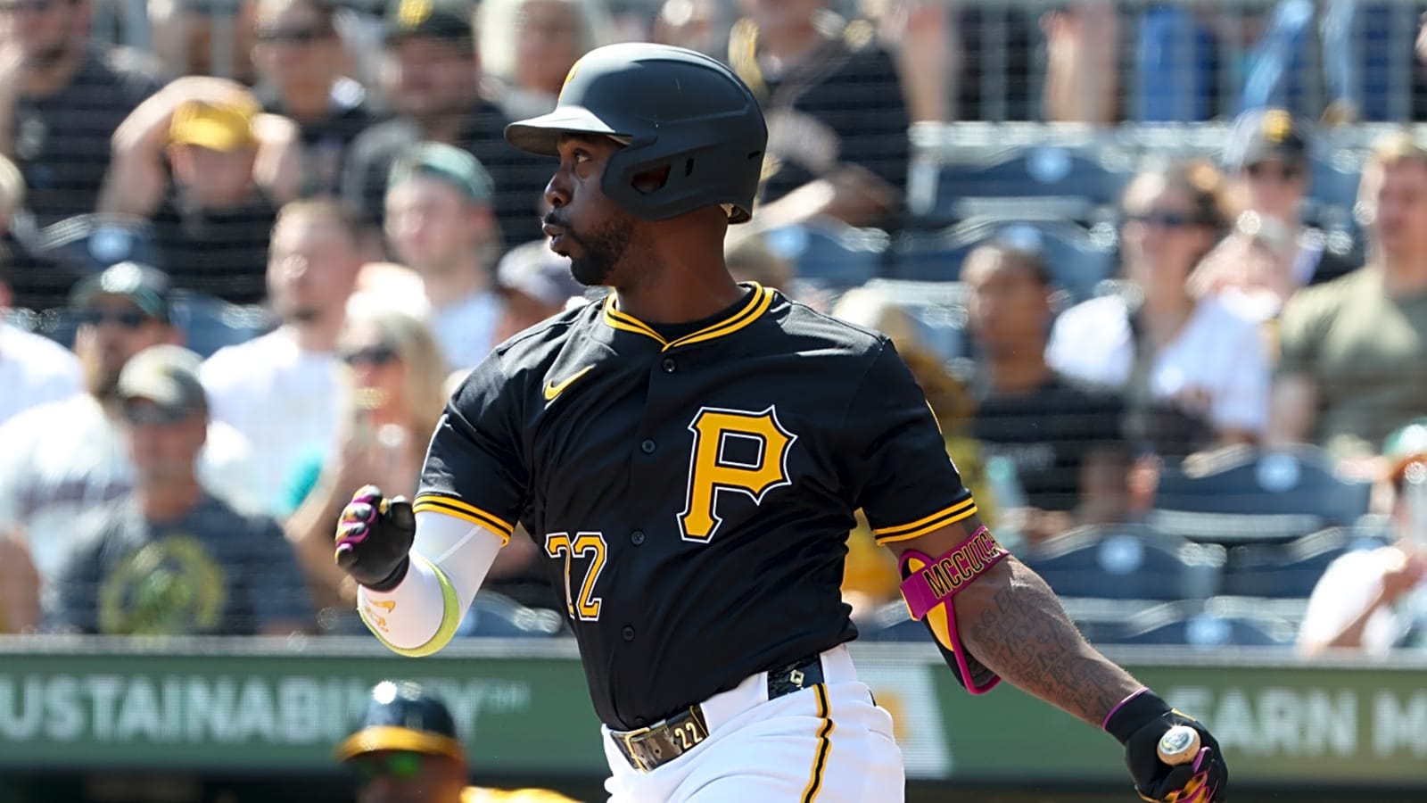 Pirates Open To Re-Signing Andrew McCutchen