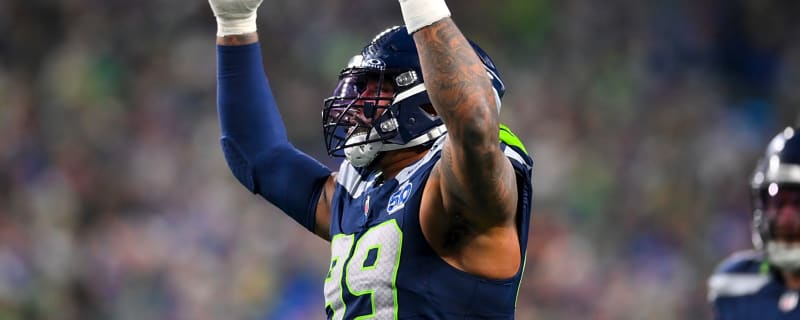 Leonard Williams swipes at Davis Allen during Rams-Seahawks game
