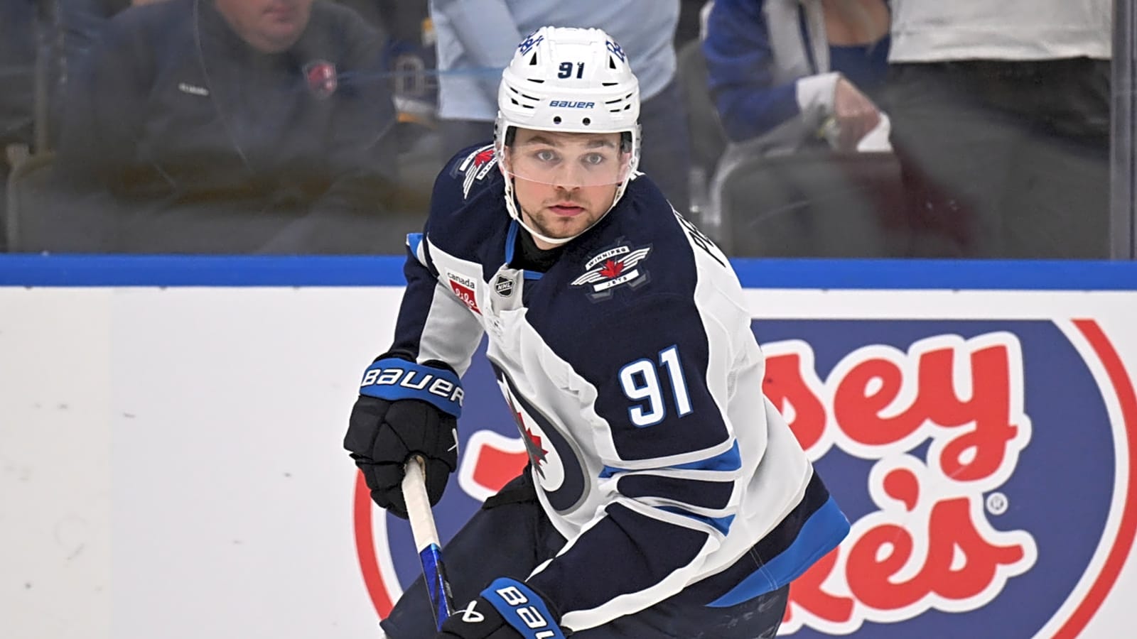 Jets' standout forward potentially out with long-term injury