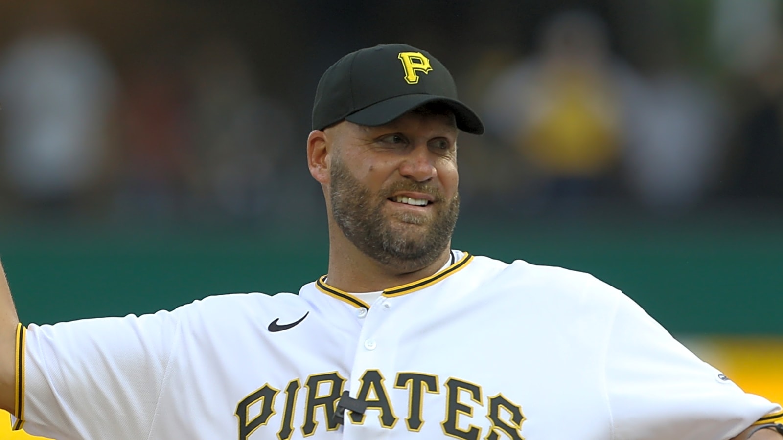 More former Steelers players defend Ben Roethlisberger after fiery Joey Porter Sr. comments