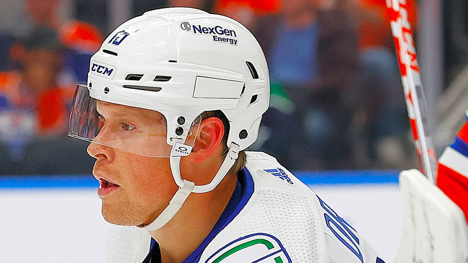 Red Wings sign Sheldon Dries to two-year contract extension