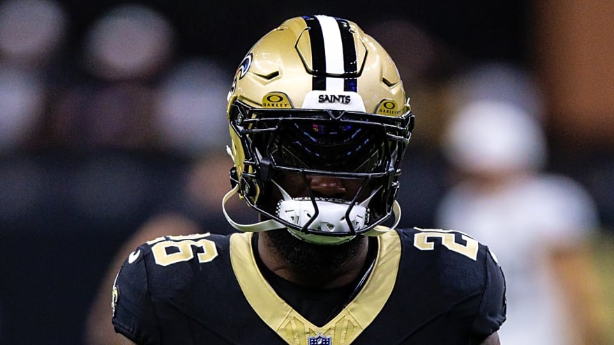 Seahawks make intriguing RB moves before NFC title game against the Rams