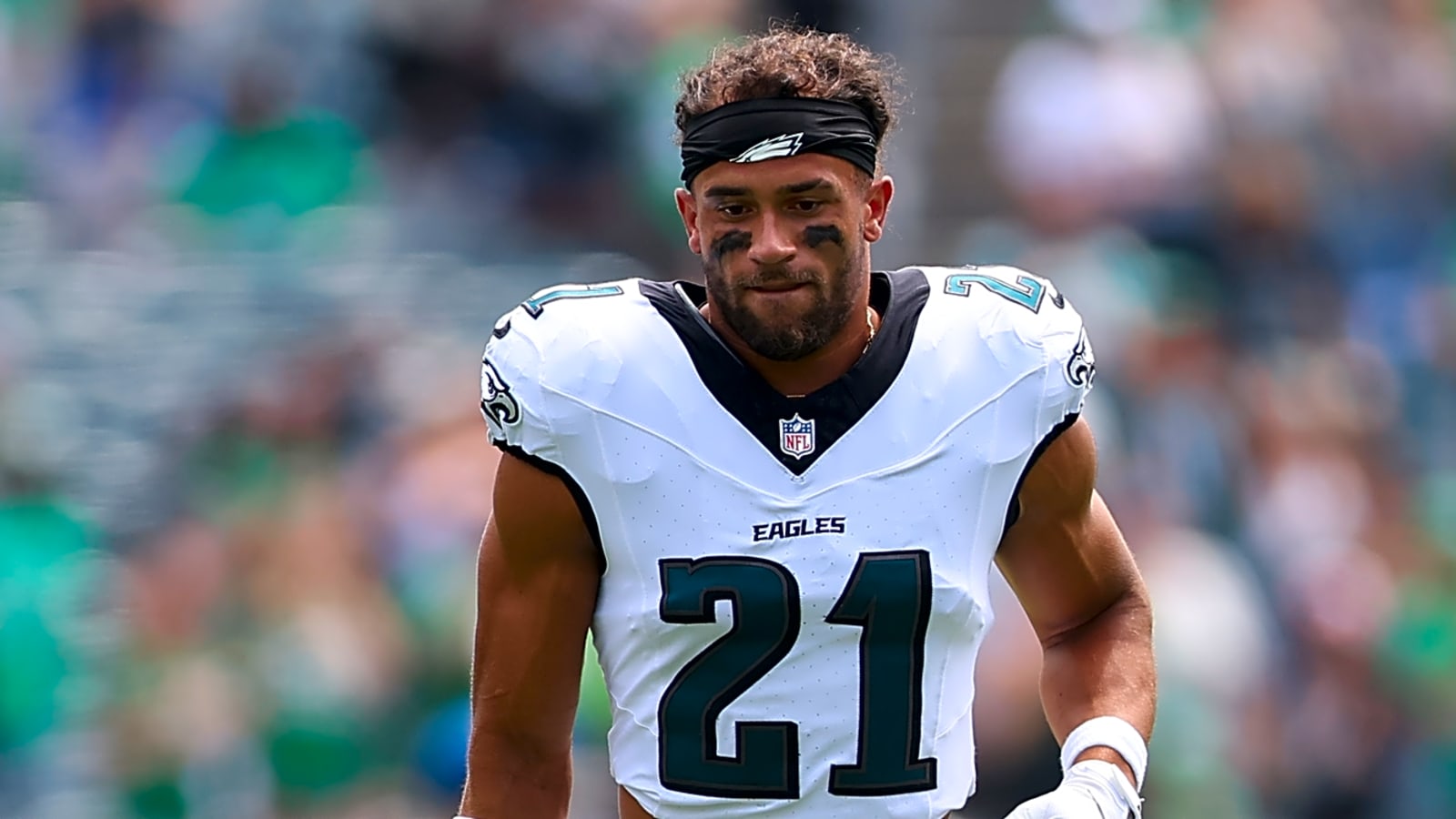 Falcons, Eagles pull off trade of veteran safety 