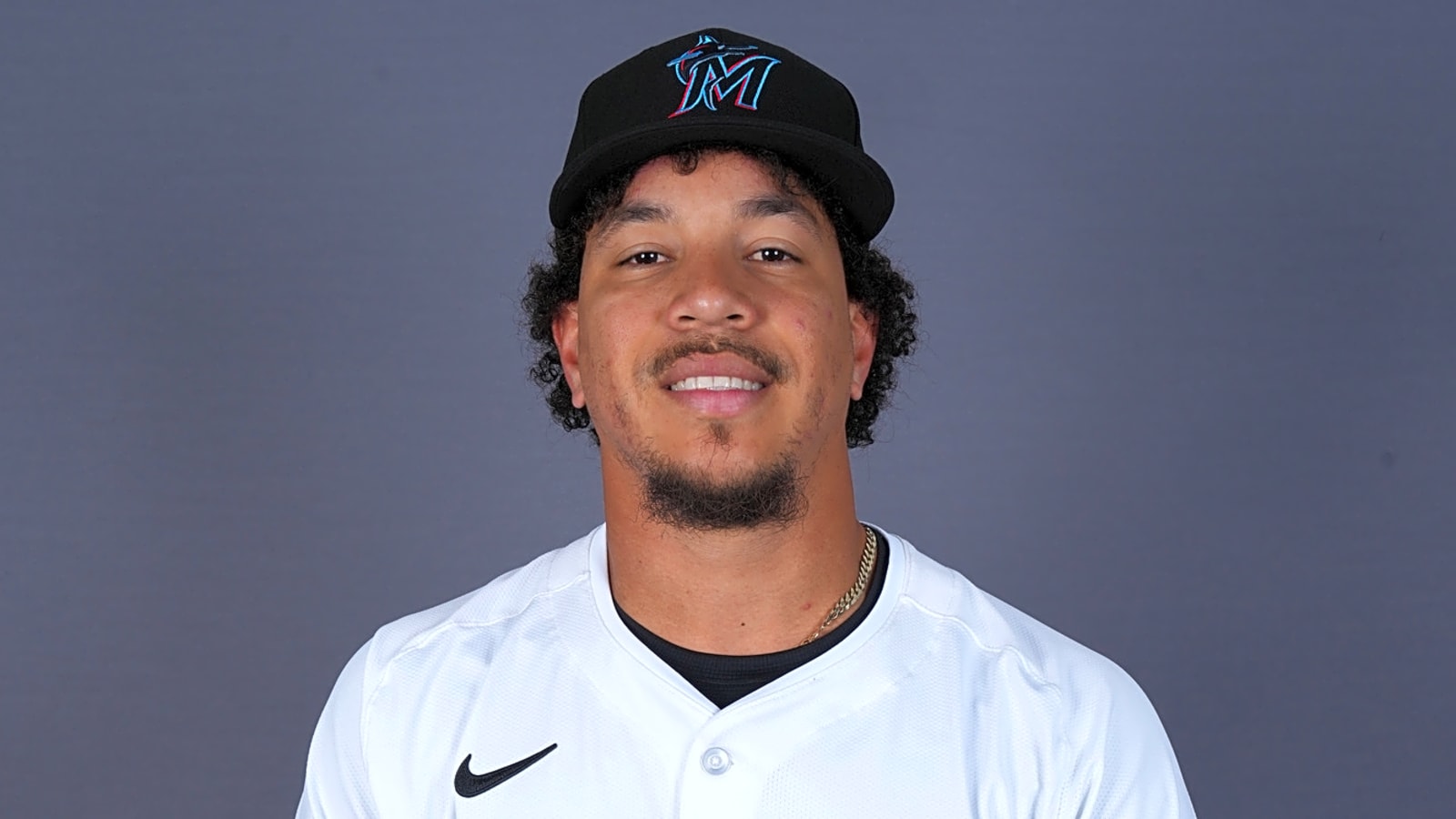 Marlins to select Heriberto Hernandez