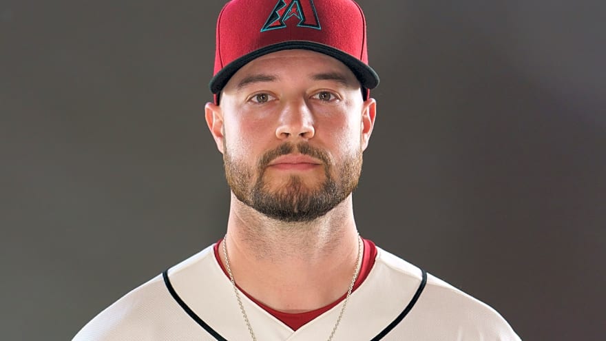 Diamondbacks Release Thomas Hatch