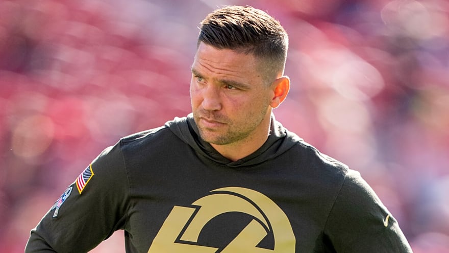 Favorite Quickly Emerges For Steelers' Vacant Head Coach Position