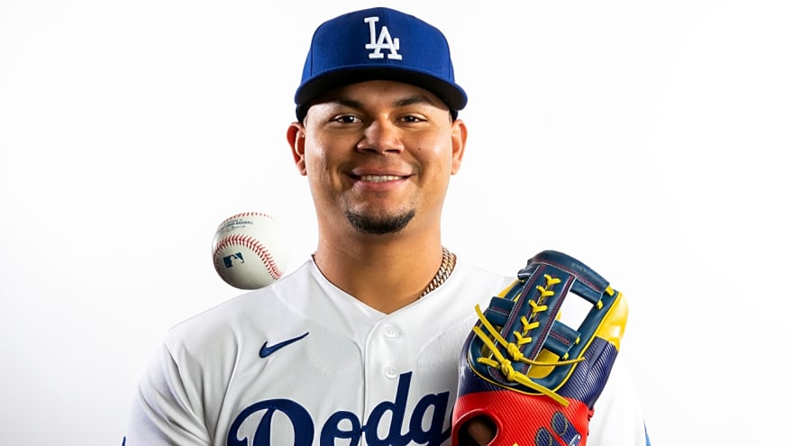 Brusdar Graterol Begins Rehab Assignment
