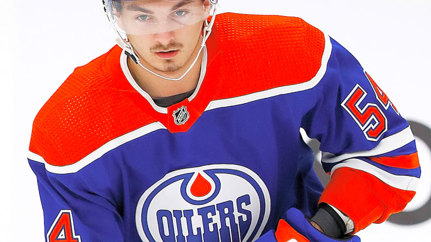 Senators re-sign former first-round pick