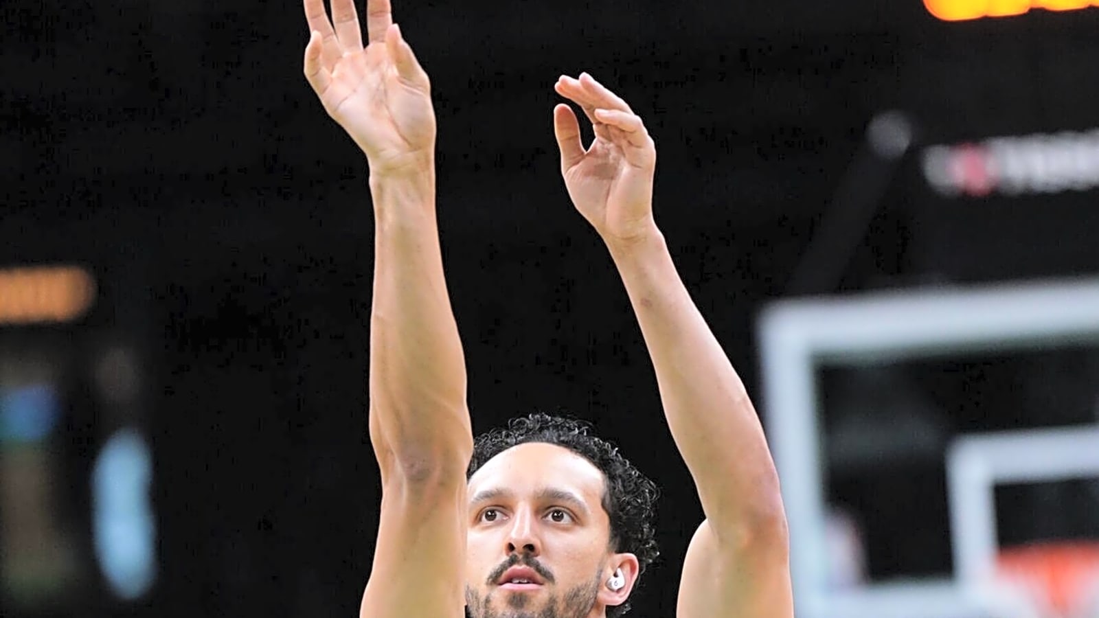 Knicks get key contributions from bench in Game 3