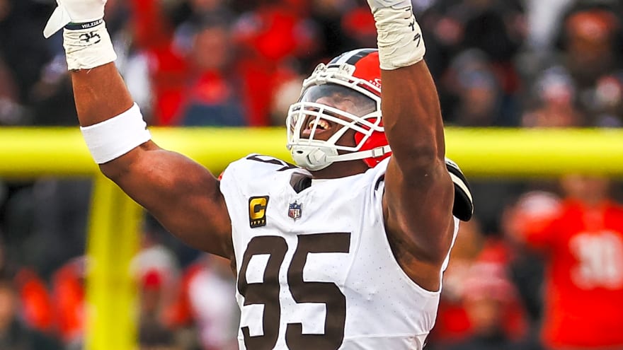 Myles Garrett breaks NFL record for sacks in a season