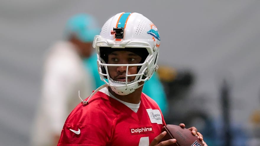 Tua Tagovailoa addresses relationship with Tyreek Hill