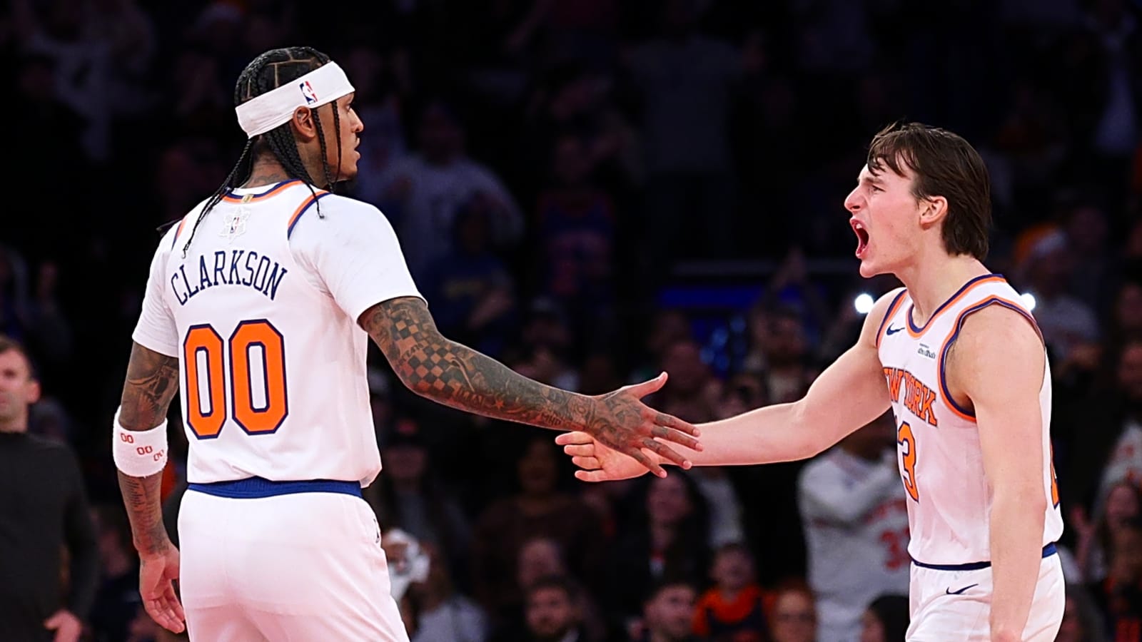 Knicks ride big bench performances to Christmas win