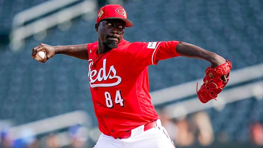 Yunior Marté Elects Free Agency