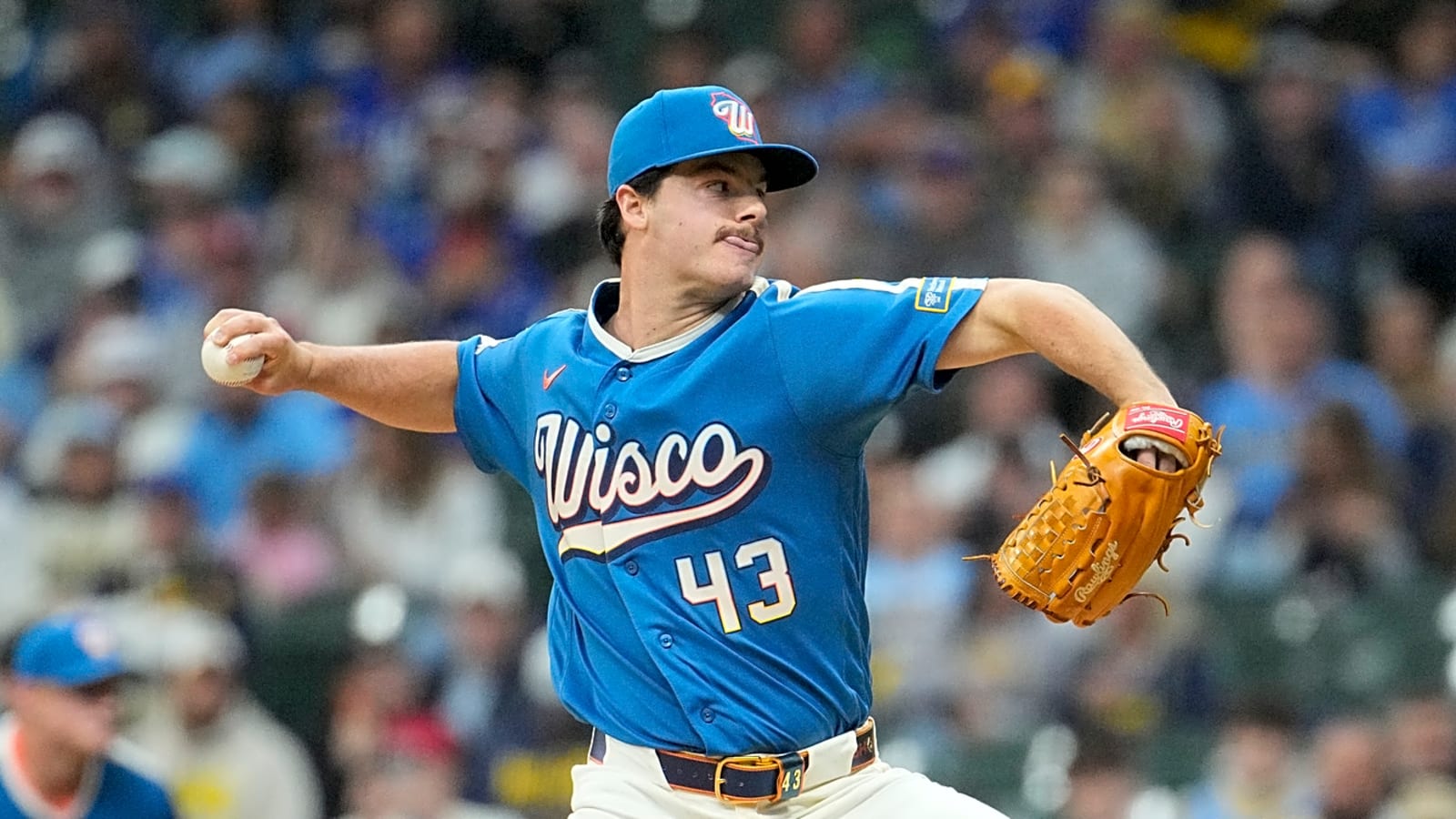 Brewers Place Logan Henderson On Injured List