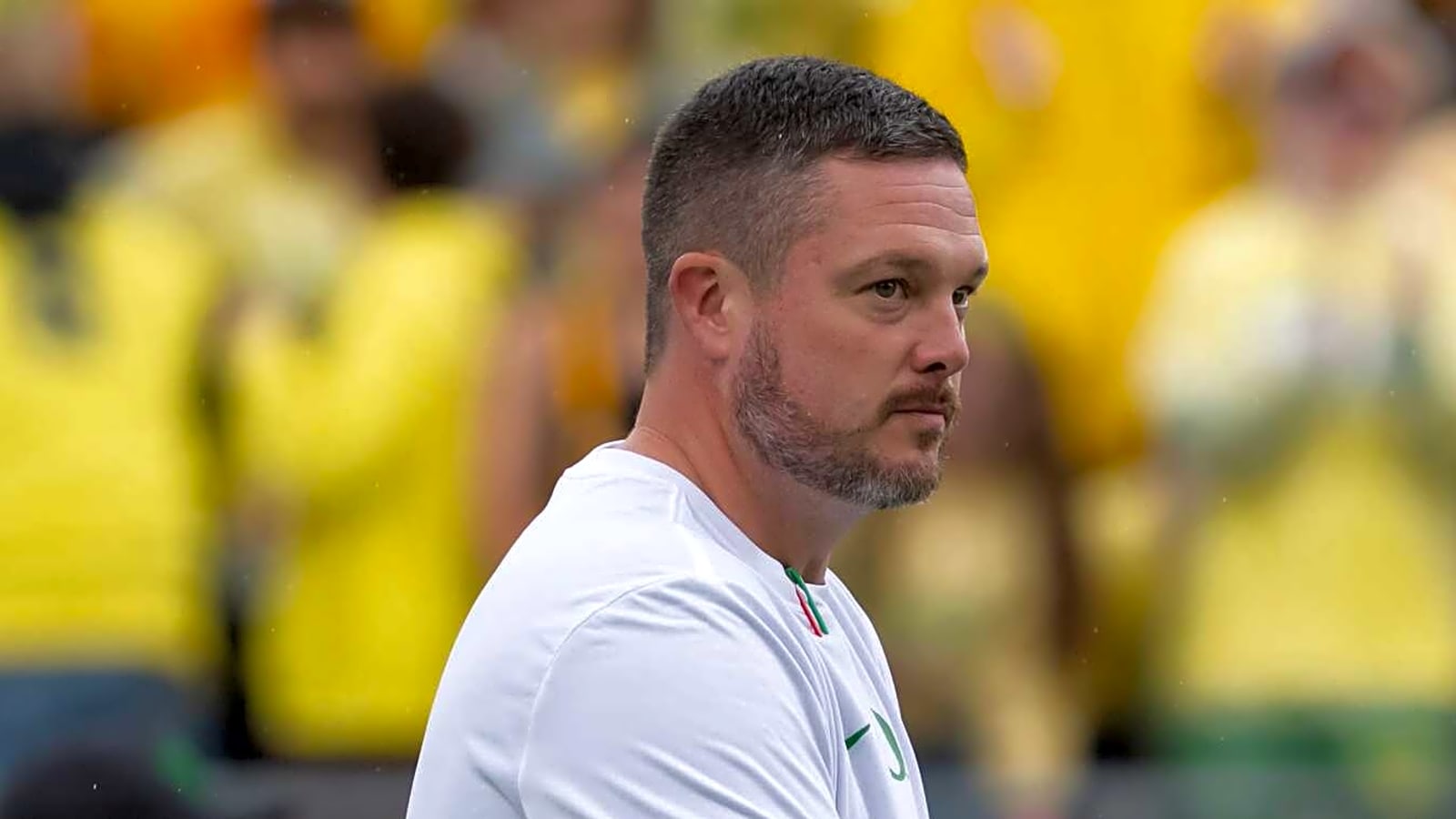 Oregon HC Dan Lanning says that he wants to remain with school