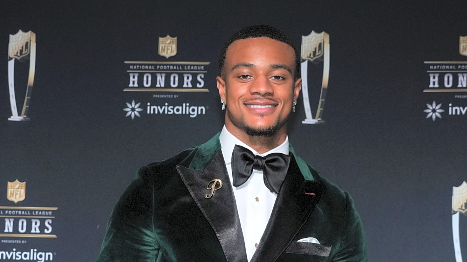 PFF gives 2024 Defensive Player of the Year a perplexing ranking