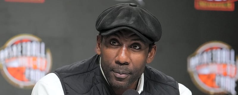 Amar’e Stoudemire among enshrinees at 2026 Naismith ceremony