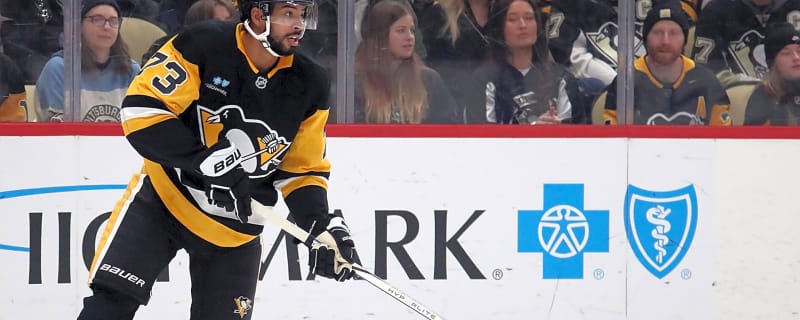 Hurricanes sign former 1st-round pick to bolster blue line