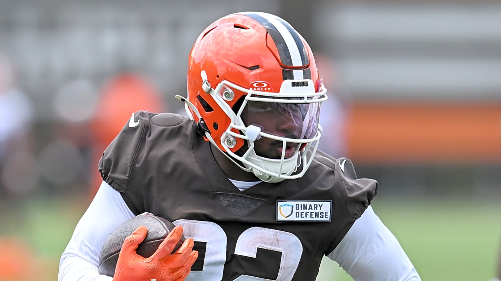 Former Vols RB Dylan Sampson reveals what it&#39;s like to be NFL teammates with Ohio State player that helped end Tennessee&#39;s season