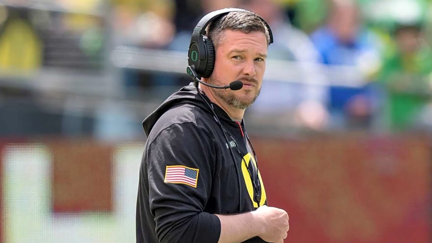 Oregon lands four-star QB over Alabama, LSU and others