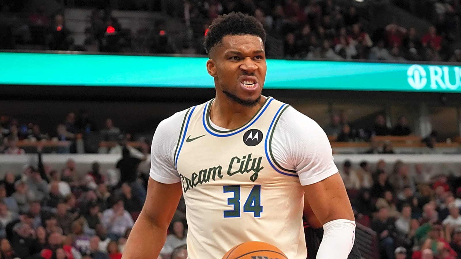 Giannis Antetokounmpo needs to be the bad guy if he wants to change teams