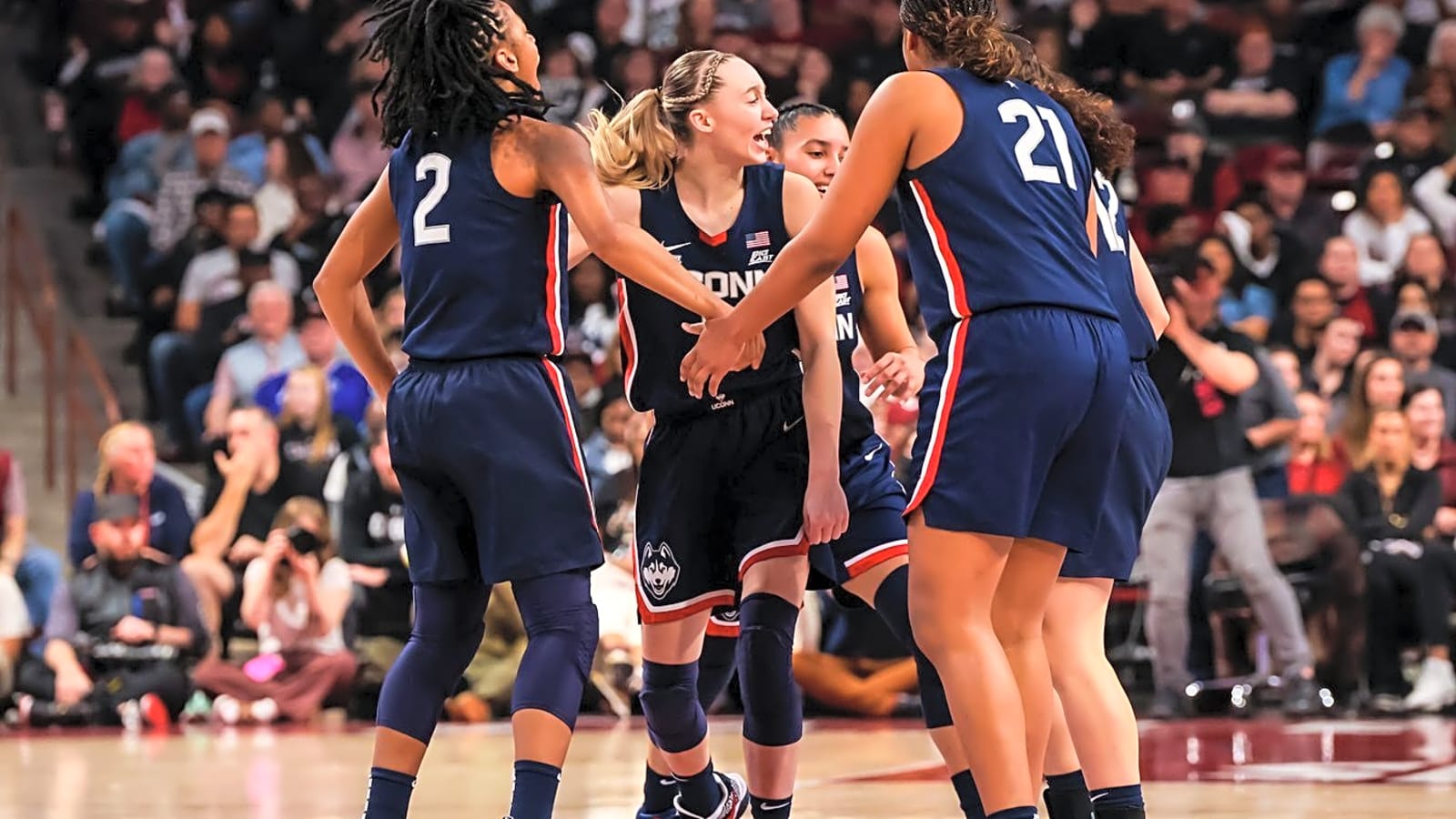'Just A Dawg Everywhere': Paige Bueckers Reacts To Kamorea Arnold Getting Admiration From Kelsey Plum