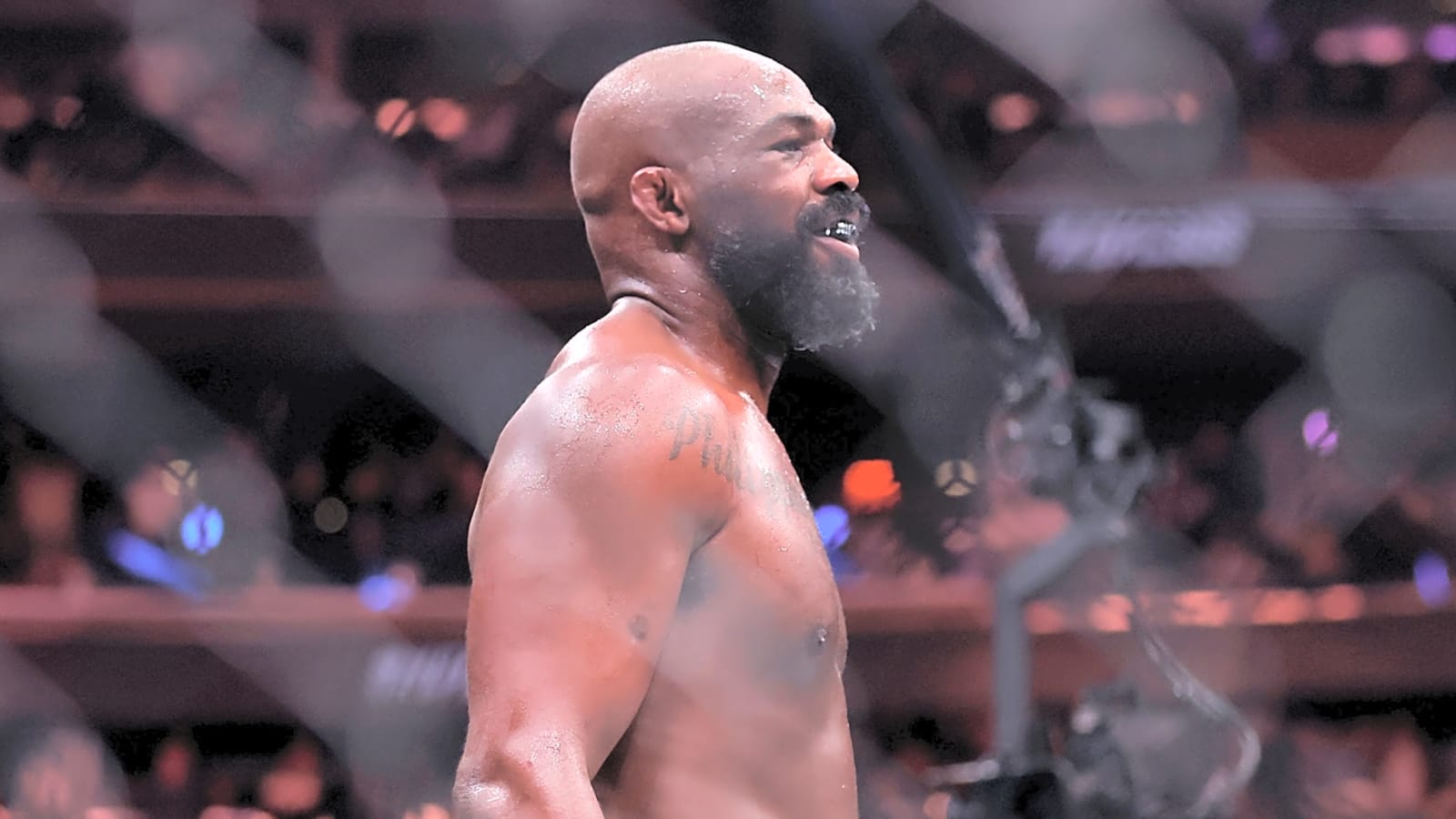 UFC’s new signing hailed as MMA’s ‘best heavyweight grappler’ to debut at Abu Dhabi event