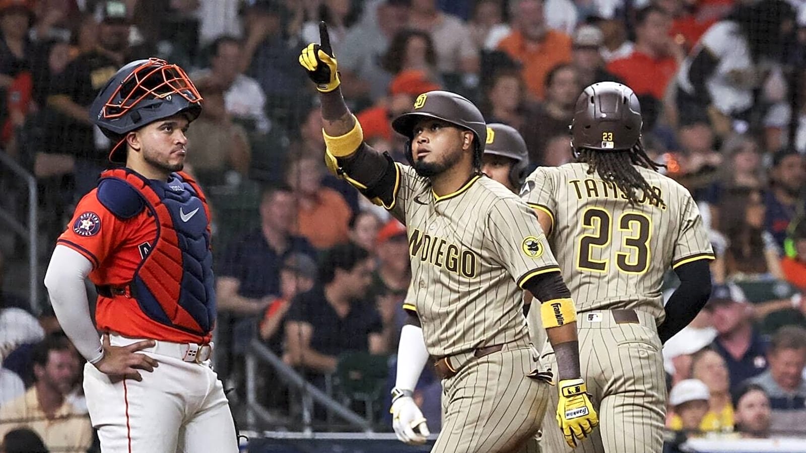 Luis Arraez Heads to the IL After Scary Collision