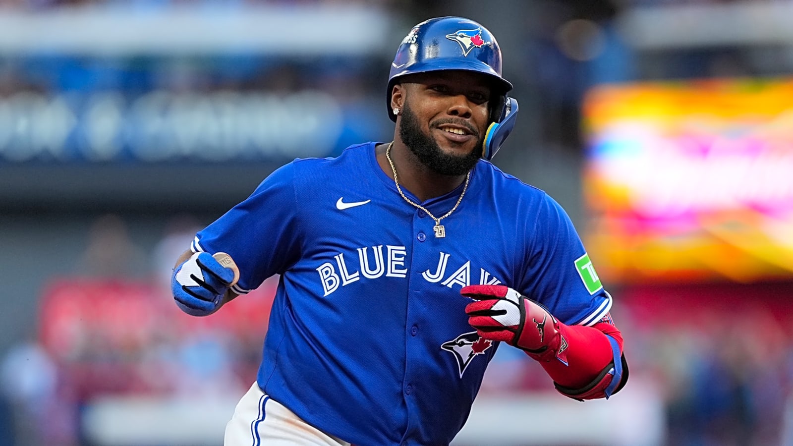 Vladimir Guerrero Jr. leads Blue Jays to ALDS lead