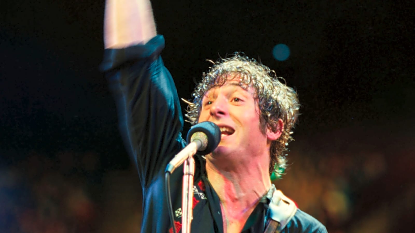 First Look: Jeremy Allen White Becomes Bruce Springsteen in 'Deliver Me From Nowhere' – Hitting Theaters October 24