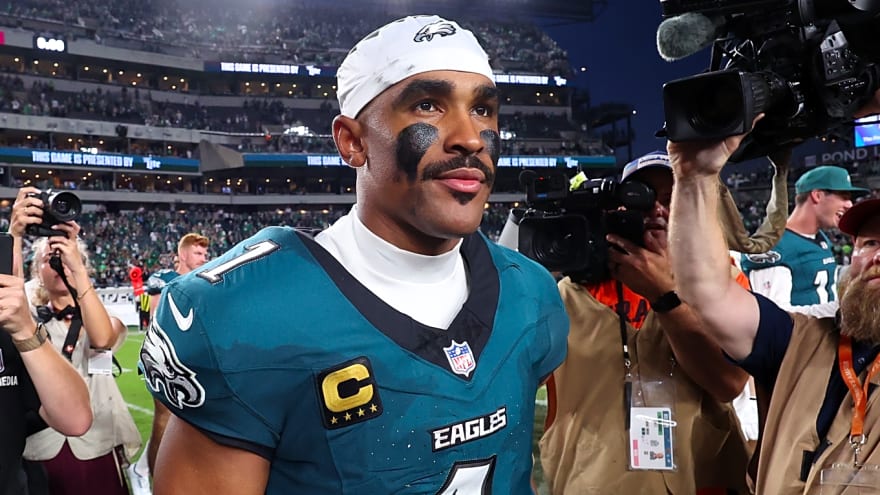 Hurts responds to controversial Simmons comment after Eagles' win