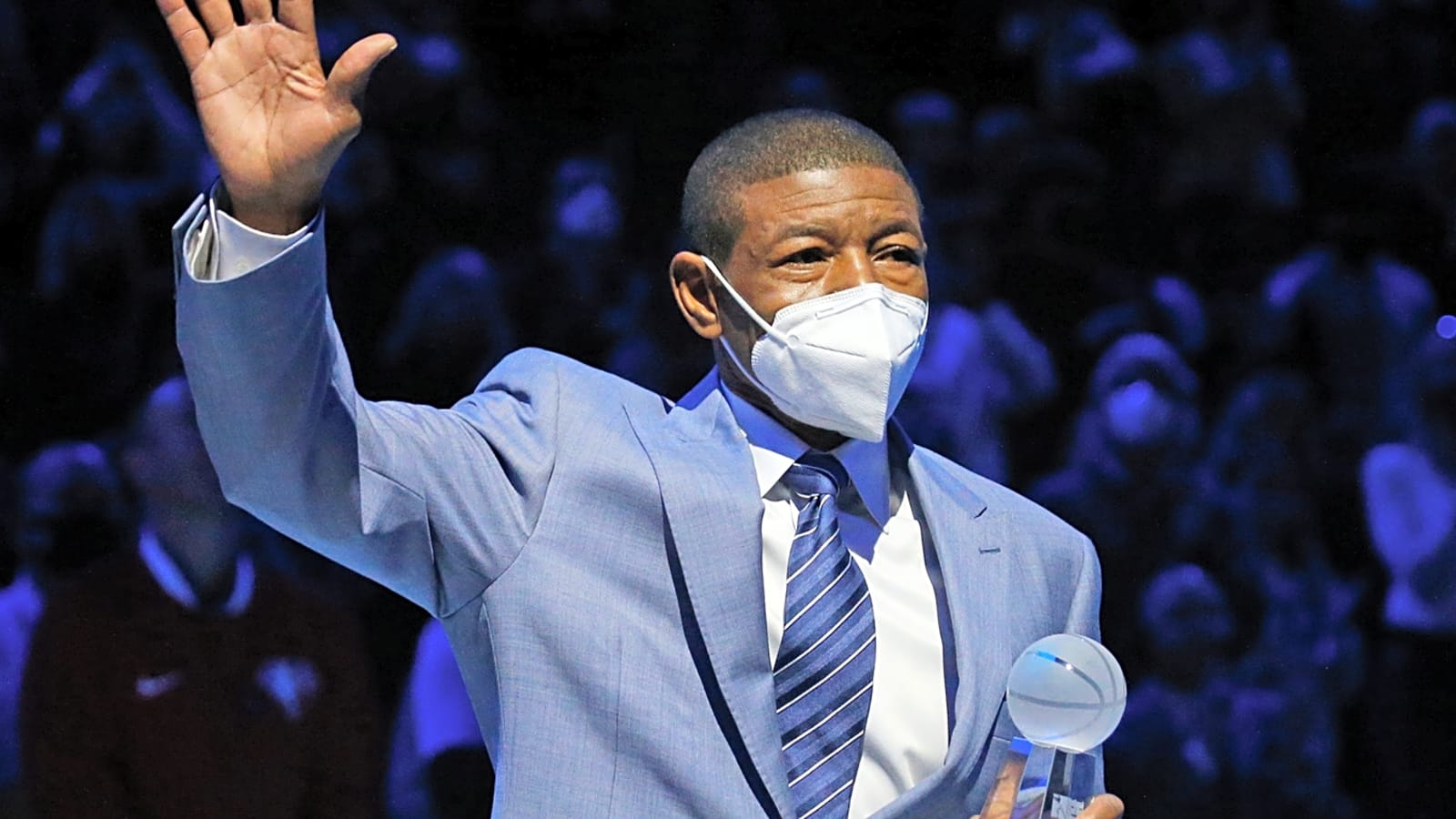 Hornets to retire Muggsy Bogues' jersey, honoring NBA's shortest player