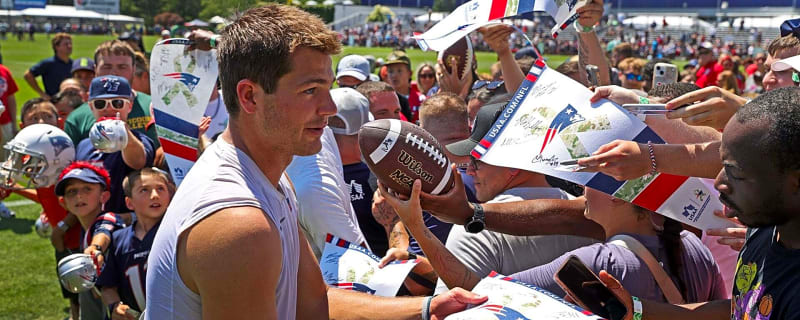 Patriots QB Drake Maye responds perfectly to new contract question in training camp