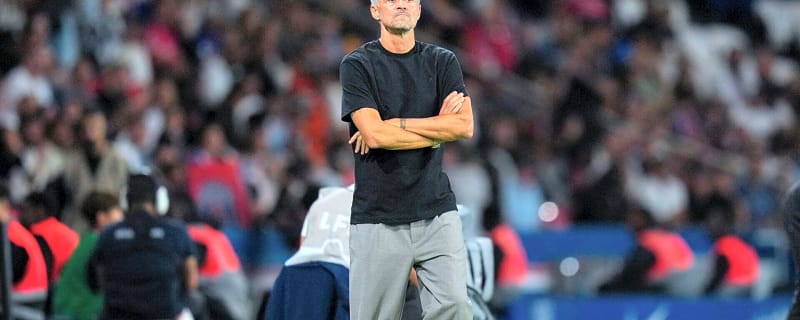 After Ferran Torres, Luis Enrique sets sights on another Barcelona star as PSG weigh up full buyout clause