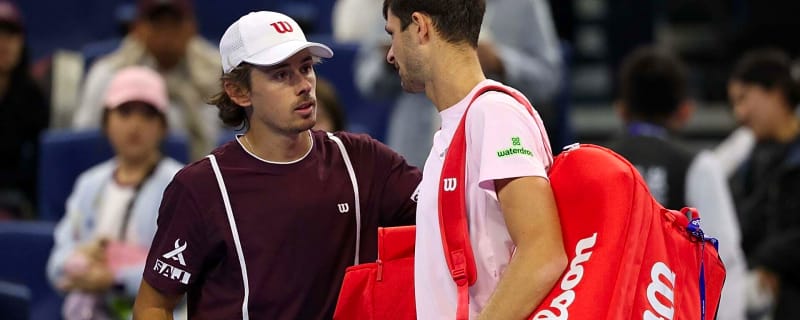 Alex de Minaur’s message for Hubert Hurkacz after he retires to send him into the China Open final