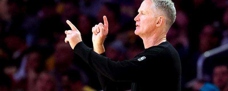 Steve Kerr caught on hot mic calling out Lakers double standards