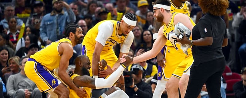 Miami Heat consider former LeBron James teammate for final roster spot after Klay Thompson signing