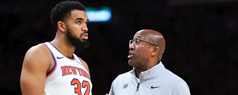 ‘Still shooting that thang’ – Mike Brown’s hilarious reaction to Karl-Anthony Towns’ wrist injury