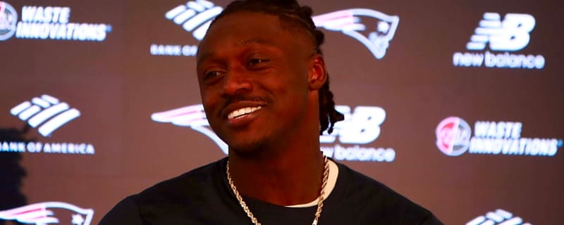 Patriots’ AJ Brown admits he leaked stories about Eagles to the media, says it was ‘okay to do’