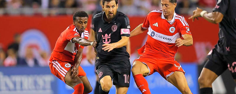 Watch: Robert Lewandowski fires in outrageous stunner before Lionel Messi’s Inter Miami hit back