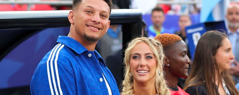 Patrick Mahomes leaves Brittany emotional with heartwarming gesture